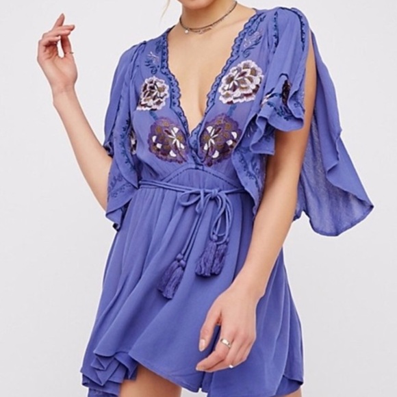 Free People Dresses & Skirts - Free People Cora Embroidered Flutter Sleeve Dress